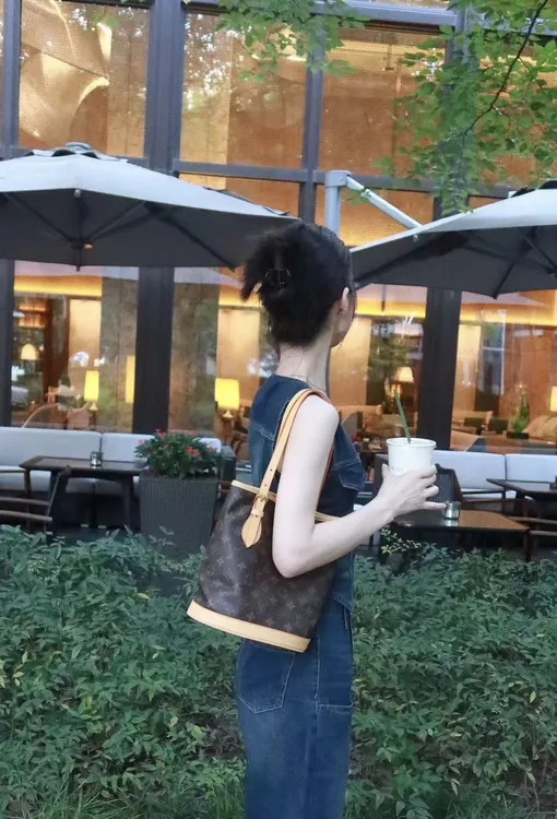 LouisVuitton/路易威登中古小水桶单肩斜挎包后换植鞣革