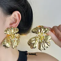 铁合金仿珍珠耳饰 欧美夸张复古金属大花耳钉精致轻奢法式高级感 