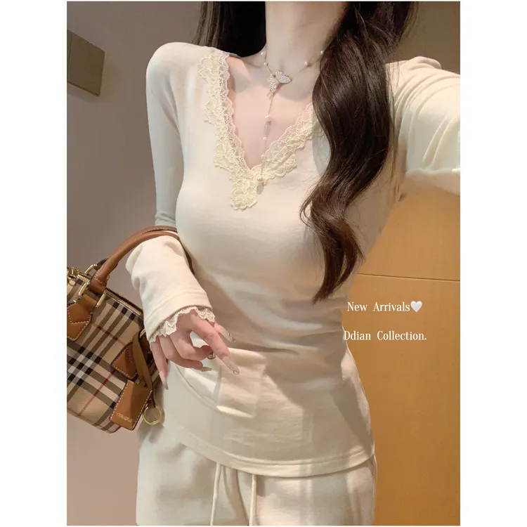 十二针miu系蕾丝拼接V领T恤上衣女秋冬季纯欲修身显瘦内搭打底衫