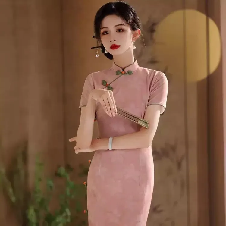 C柔雾粉旗袍改良年轻款新中式2025夏季新款气质旗袍