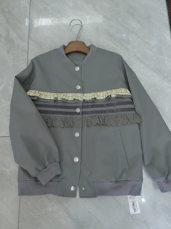 蕾丝边休闲棒球服