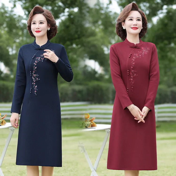 年轻款气质高端斜襟新中式秋季妈妈婚宴旗袍礼服