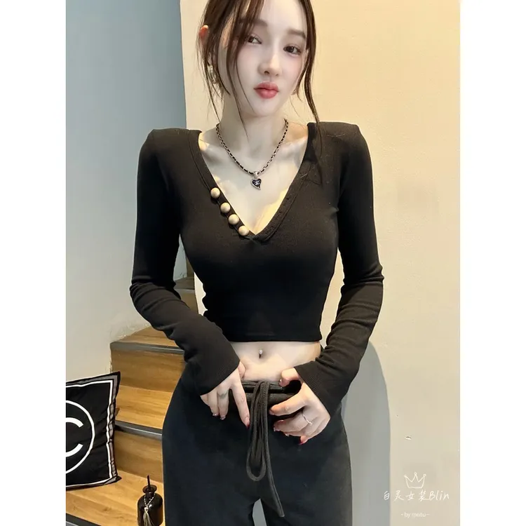 加厚磨毛新款气质修身短款上衣设计感小众长袖v领打底衫上衣