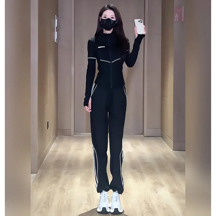 黑色休闲运动套装女2025年修身跑步瑜伽健身服卫裤春季穿搭一整套