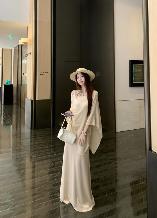 法式针织吊带连衣裙气质薄款不规则披肩罩衫女2025新款两件套装潮
