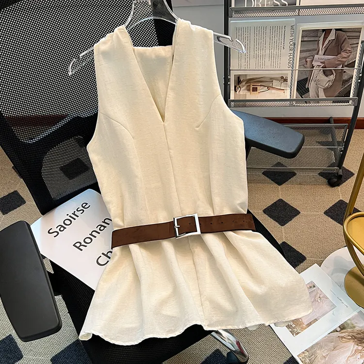 法式绝美高级感挂脖吊带背心女2025夏季新款外穿无袖衬衫时尚上衣