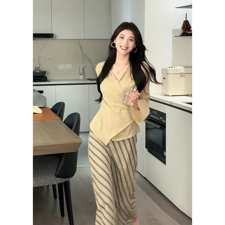 parkyeon法式交叉V领收腰衬衫上衣女秋季高腰显瘦条纹半身裙套装