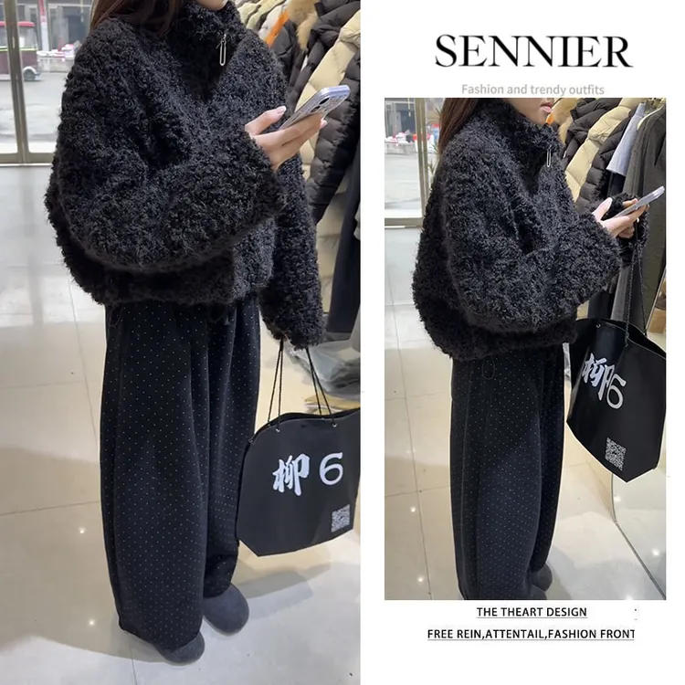 流行穿搭女2026冬季新款韩版洋气保暖宽松外套波点休闲裤两件套