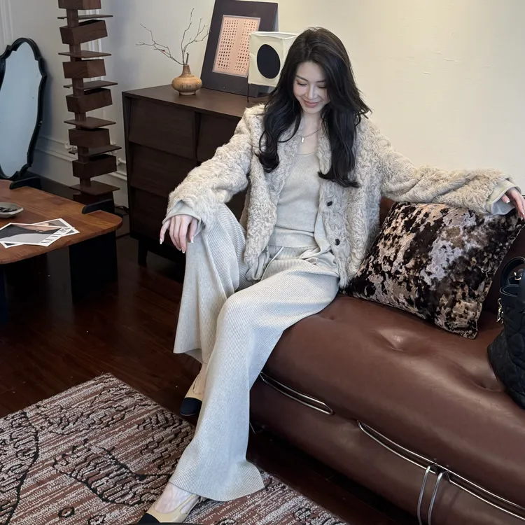 王嬛嬛MsLime25年新款【晨雾】100%小湖羊毛皮革外套 HD2C0178