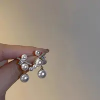 合金仿珍珠耳饰 新款法式珍珠拼接闪闪锆石钻钻耳环优雅约会日记