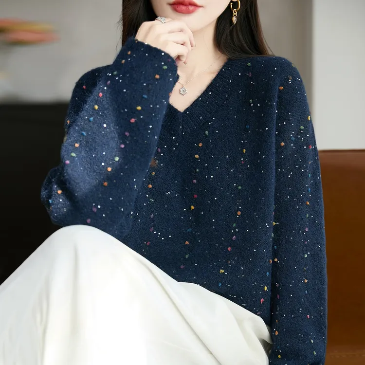 拉夏贝尔宽松V领彩纱针织打底衫女2025秋冬新款气质内搭时尚毛衣