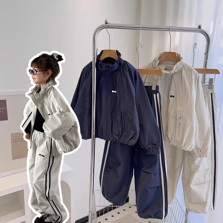 女童洋气套装秋装2025新款爆款女孩高级感时髦运动休闲春秋两件套