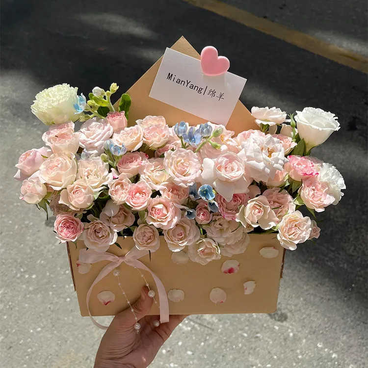 小众情书信封花束成品玫瑰仿真花实用高级感生日礼物送女朋友闺蜜