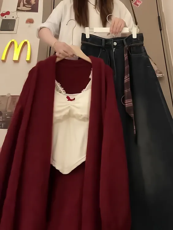 韩系复古慵懒风穿搭一整套早秋新款针织开衫外套吊带牛仔裤三件套