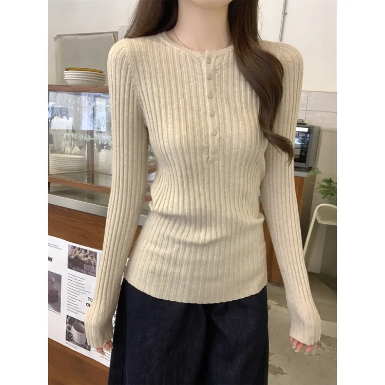 温柔知性坑条圆领修身针织毛衣女秋冬季气质显瘦半排扣打底衫上衣