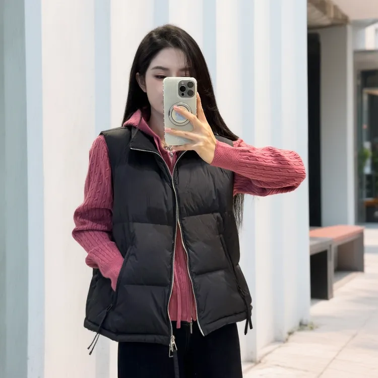 宿慕SUMU时尚90%白鸭绒羽绒马甲女2025冬季叠穿立领羽绒马夹8602