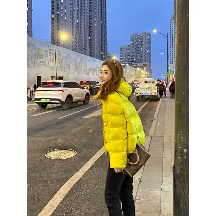 【尔滨四点半】小允姐姐2025新款时尚气质羽绒服冬季短款