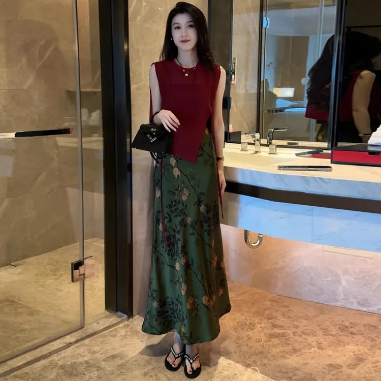 时尚套装裙女2025夏季法式气质显瘦无袖背心上衣印花半身裙两件套