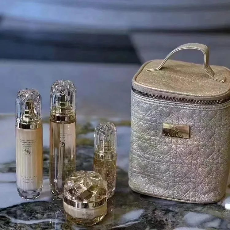 魅娜偲臻颜媄肌套盒 四件套