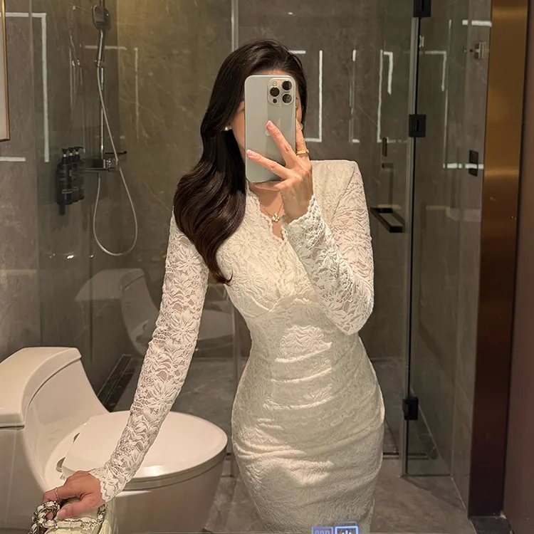 【纤纤丽影】法式蕾丝加绒包臀裙秋冬保暖V领名媛风收腰显瘦连衣裙