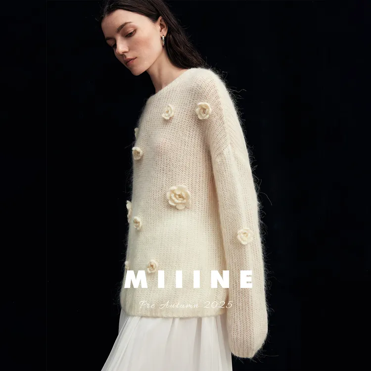 MIIINE 手工定型山茶花  圆领慵懒廓形长袖针织衫女毛衣