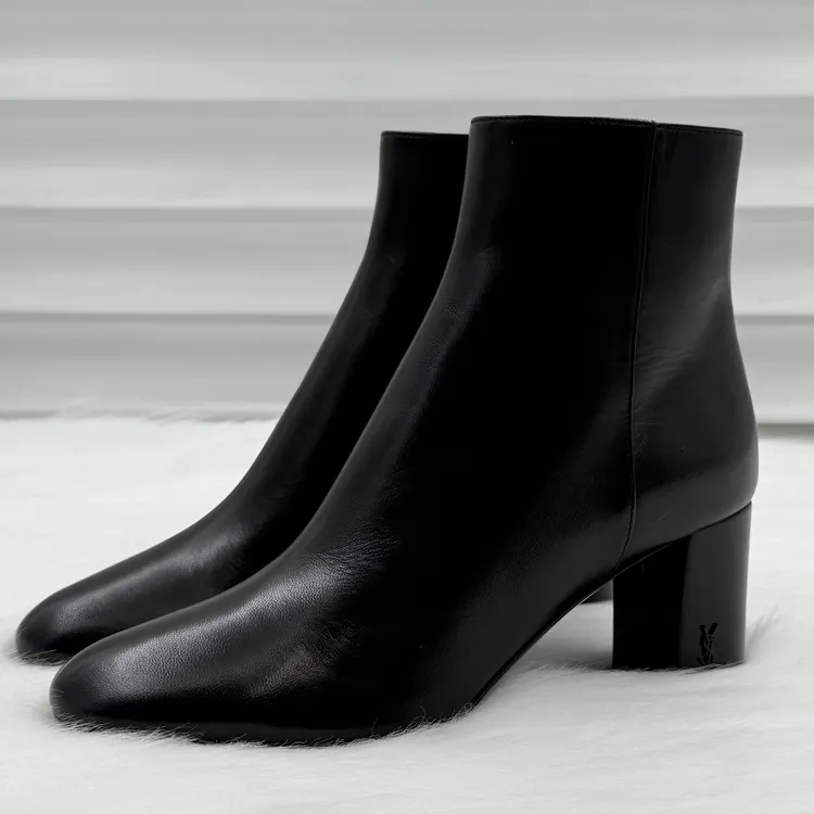 未使用 YSL/圣罗兰 黑色粗跟短靴 36.5码 公价9k j1071