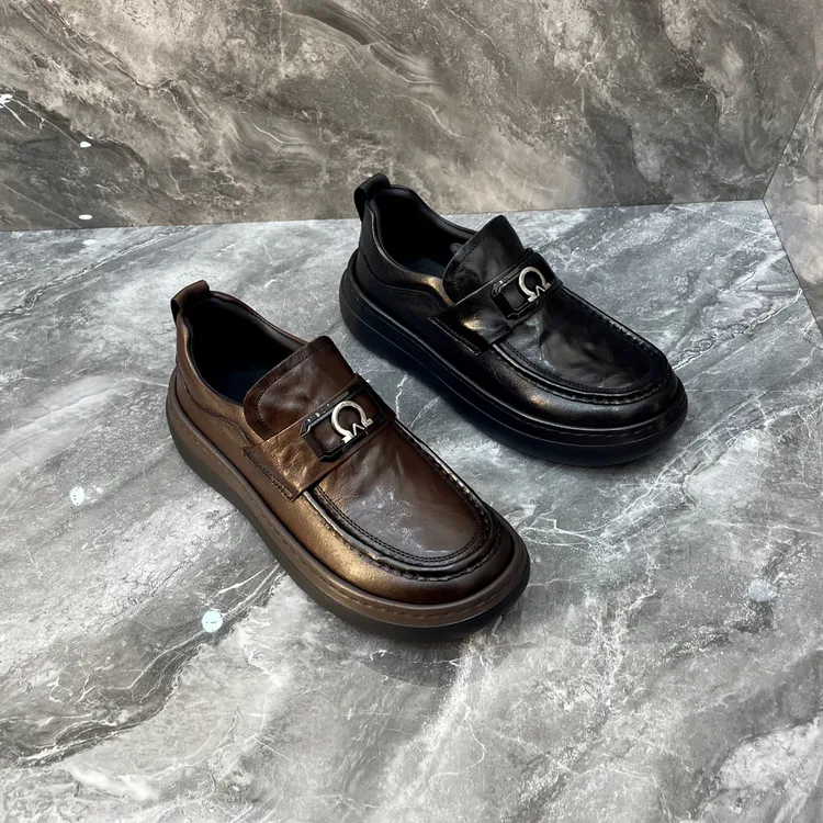 高端品质 纯皮时尚休闲男鞋W