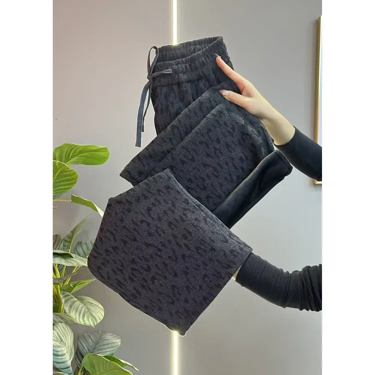 爆款豹纹阔腿毛巾裤女廓形复古宽松慵懒感2025新款加绒加厚镰刀裤