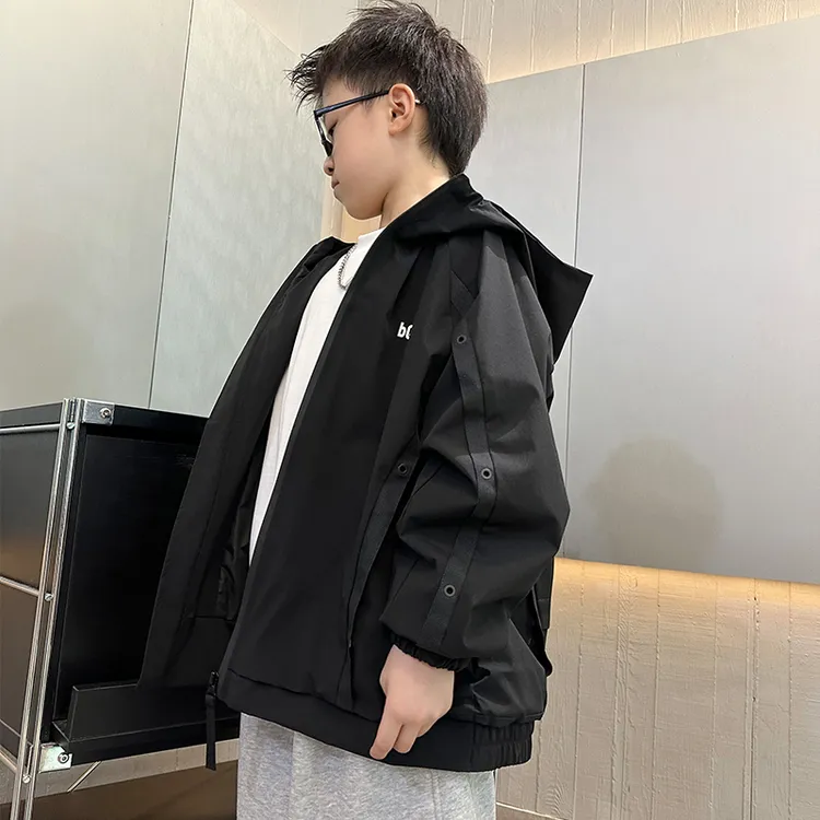 【实体品质】男童外套春秋2025新款秋季冲锋衣大童连帽上衣帅气酷潮