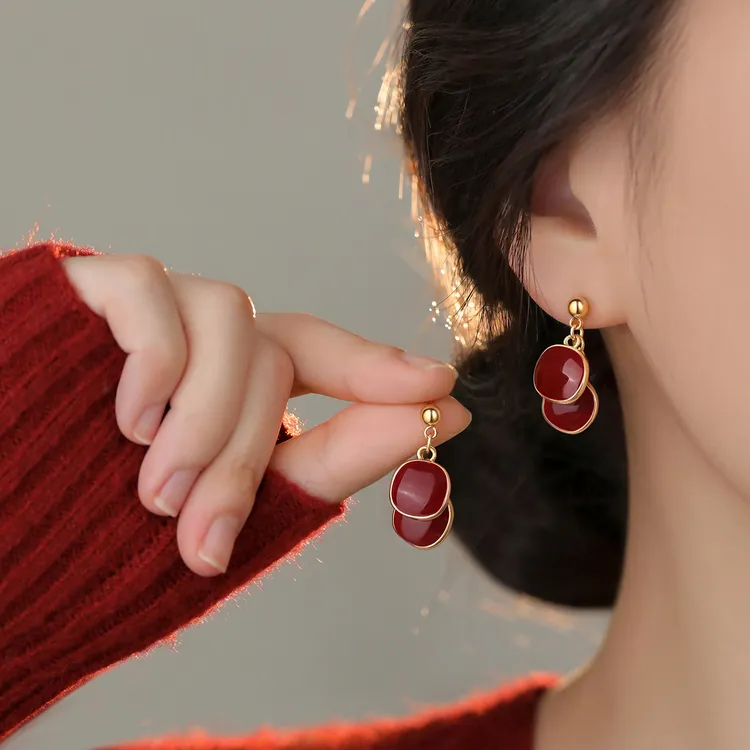 925银耳饰 925银针酒红色圆片耳钉女2026马本命年过新年耳环小众