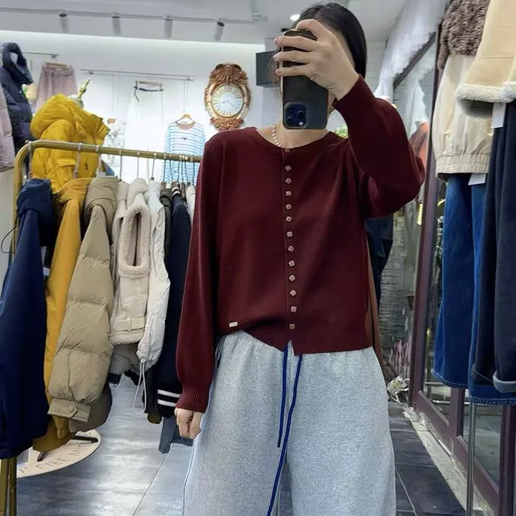 冬季新品短款小个子女通勤减龄遮肉显瘦针织衫毛衣打底衫女百搭潮