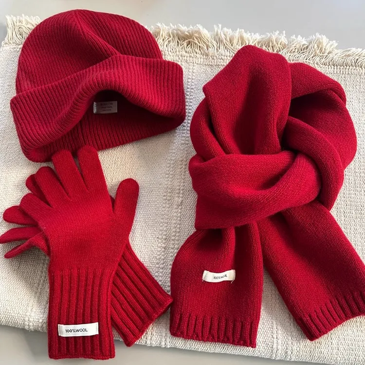 24冬季圣诞红色系100％WOOL三件套保暖帽子围巾手套套件送礼套装