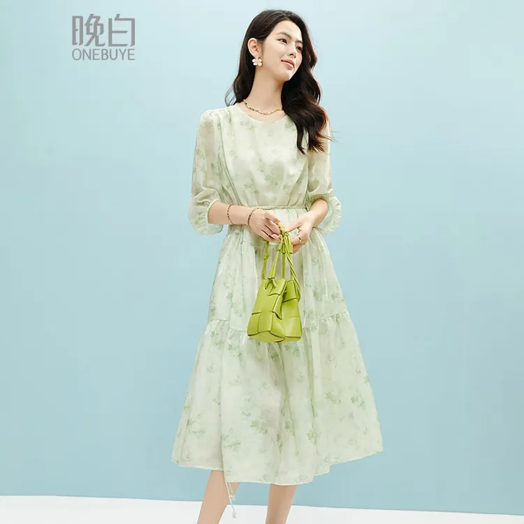 【新品】2025裙子收腰连衣裙25041751