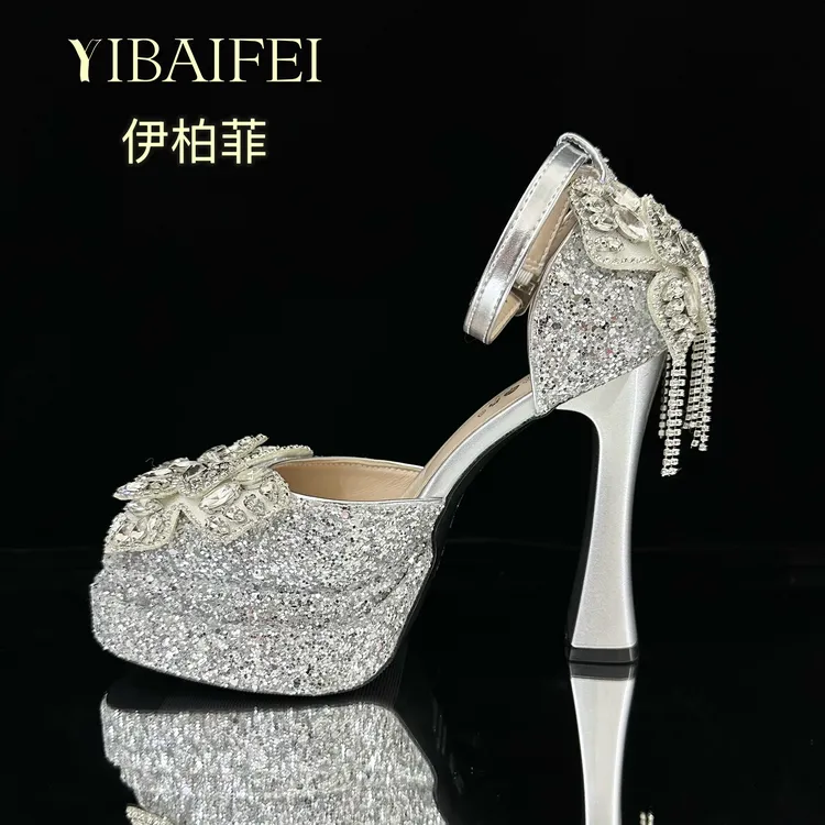 金色方头方根结婚高跟鞋粗跟婚鞋满钻鞋子轻奢防水台玛丽珍不累脚