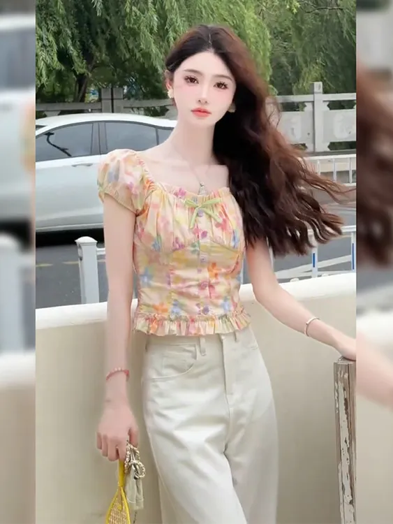 碎花泡泡袖方领修身短款衬衫上衣2025年夏季新款法式小衫衬衣女装