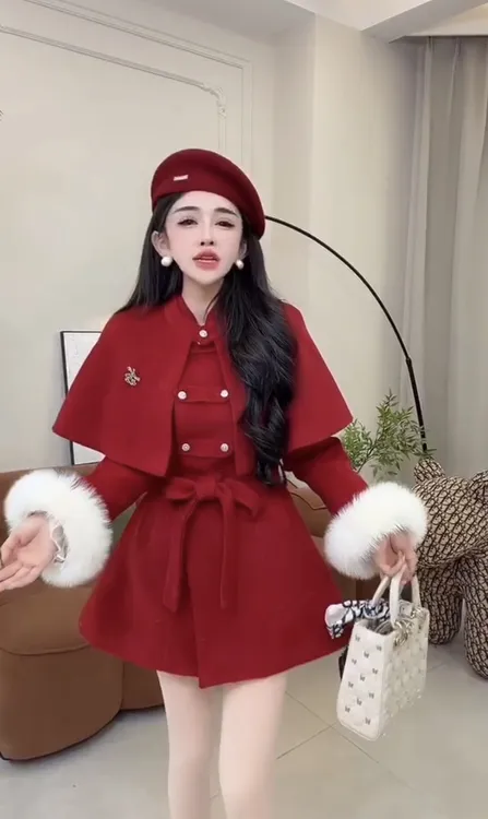 2025年圣诞款洋气斗篷毛毛袖口收腰外套（不含帽子）9977