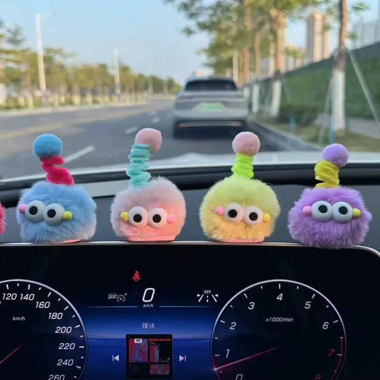 可爱天线毛球车载摆件汽车电动车装饰品小摆件汽车中控台装饰品