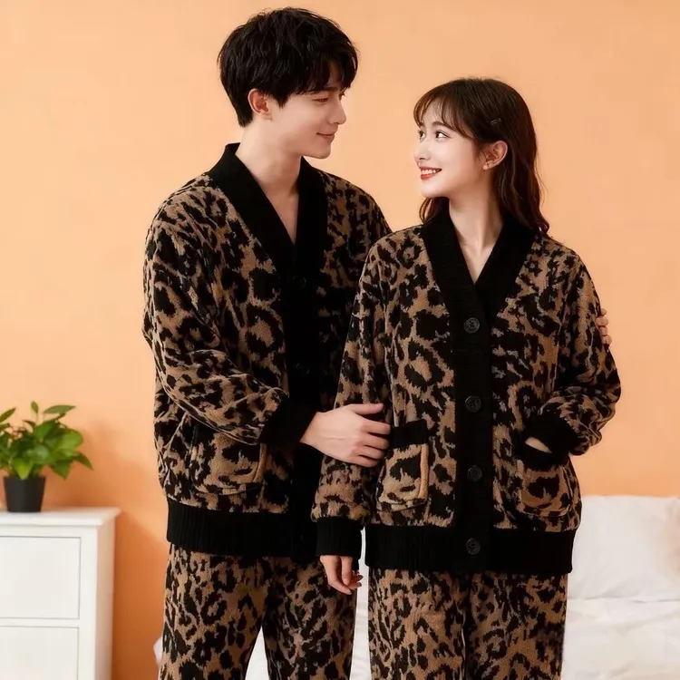 情侣款睡衣女半边绒豹纹雪花绒秋冬家居服加绒加厚保暖套装可外穿