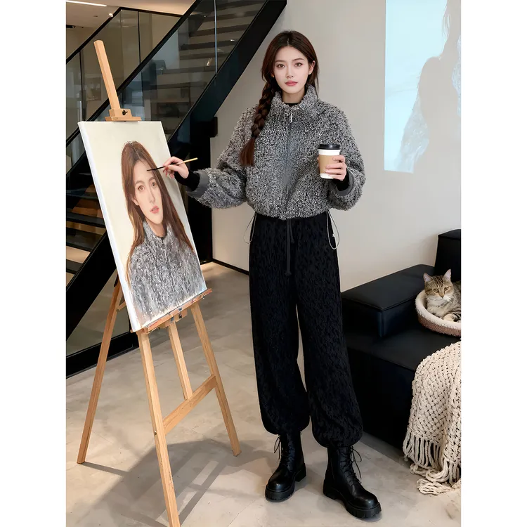 2025秋冬新款休闲风毛毛夹克女短款小个子立领设计感时尚洋气外套