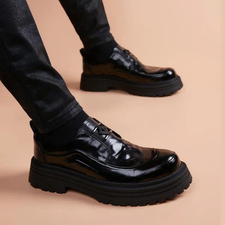 新款套脚男士皮鞋青年英伦商务百搭时尚一脚蹬休闲男潮流厚底皮鞋