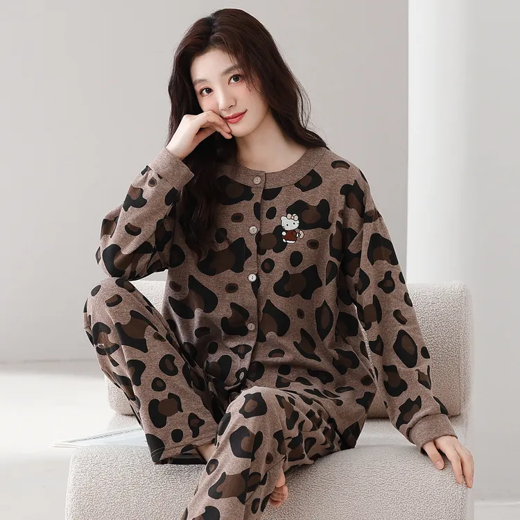 加厚羊毛蚕丝德绒保暖睡衣女秋冬开衫长袖卡通甜美宽松家居服套装