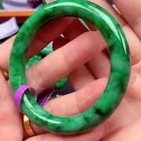 翡翠手镯未镶嵌翡翠手镯