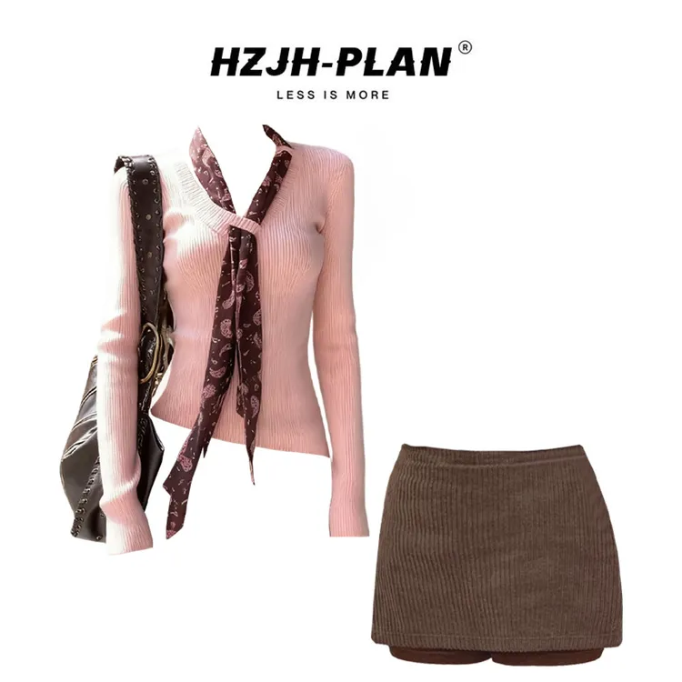 【同款性价比】辣妹风穿搭粉色V领修身针织衫女秋冬防走光A字半身裙