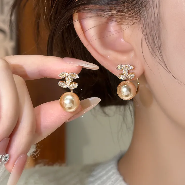 锆石珍珠耳环女2025新款爆款小众独特轻奢法式气质设计高级感耳饰