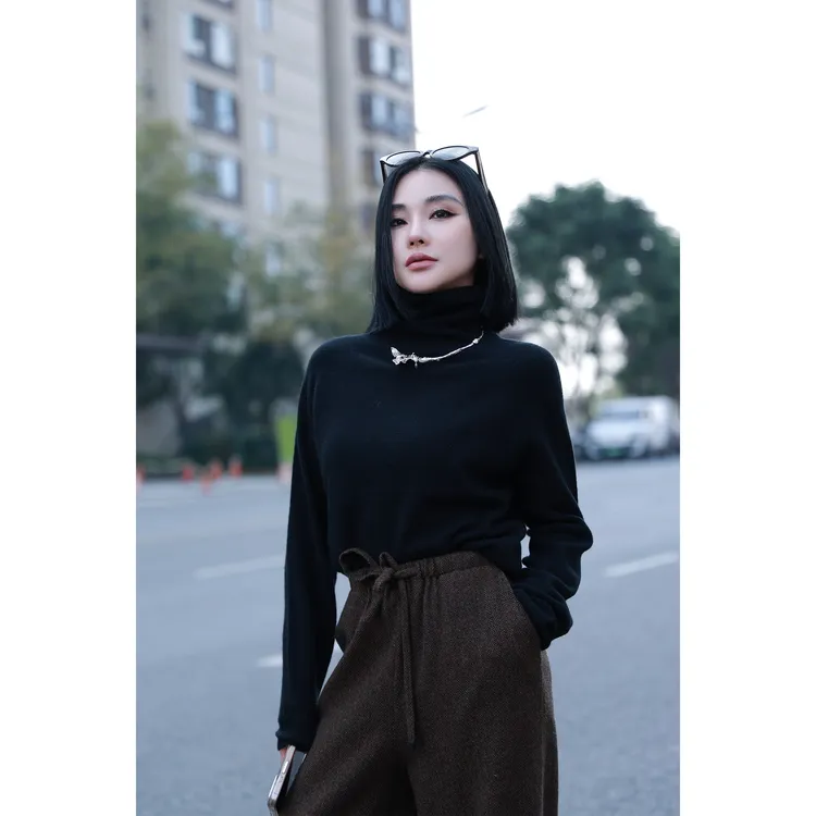 【妙妙精选】HUANGNAJI高领时尚气质设计感山羊绒打底上衣8825