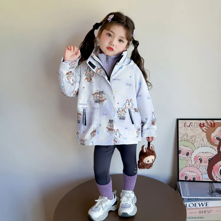 儿童冲锋三合一可拆卸衣女童春秋装外套2025新款卡通中小童秋款潮