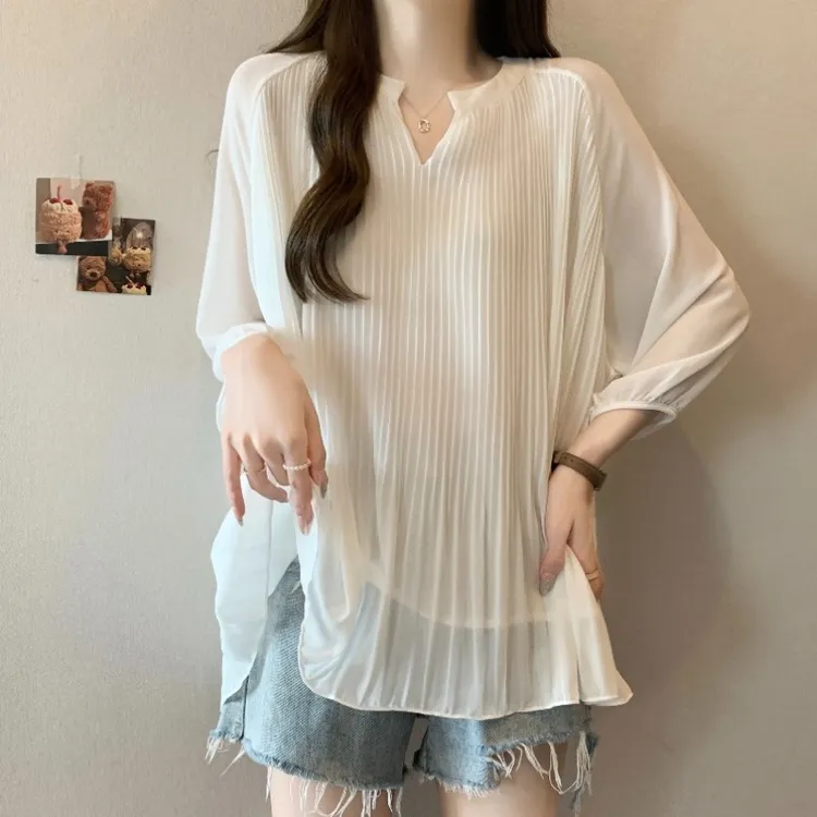 大码遮肚子V领褶皱七分袖衬衫女夏季胖M宽松显瘦百搭洋气雪纺上衣