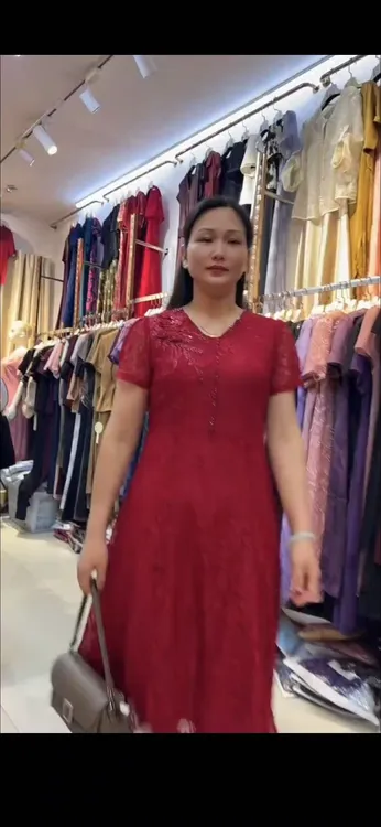 夏季新款气质百搭蕾丝短袖中长款中老年妈妈连衣裙