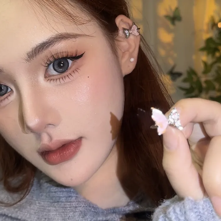 合金耳饰 辣妹耳骨夹~粉色蝴蝶锆石无耳洞耳环女时尚年新款设计感