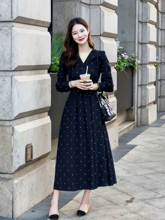 【费城旧事】2025秋季新款碎花法式气质显瘦高级感女装连衣裙